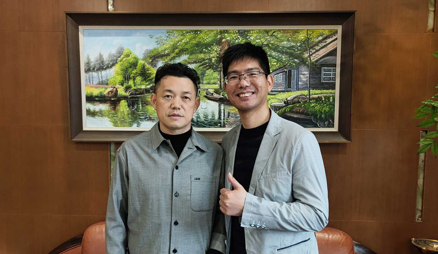 凱利徐總與谷泰吳總.jpg 凱利徐總與谷泰吳總.jpg